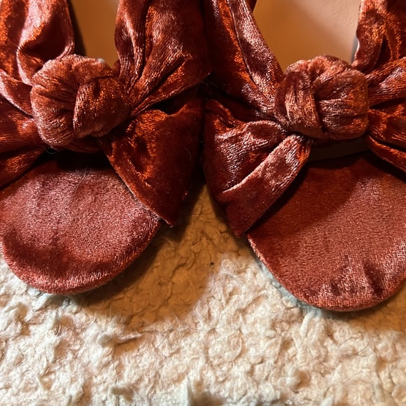 Loeffler Randall Celeste Slides in EUC - Picture 2 of 4